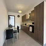 M31stays - Lilcarm Modern And Penthouse, Apartment