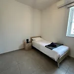 M31stays - Lilcarm Modern And Penthouse,