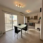 M31stays - Lilcarm Modern And Penthouse, *