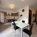 Apartment M31stays - Lilcarm Modern And Penthouse,