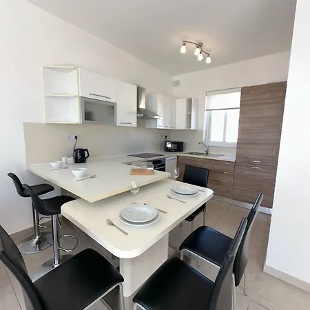 Apartament M31Stays - Lilcarm Modern Apartments And Penthouse, St Paul'S Bay