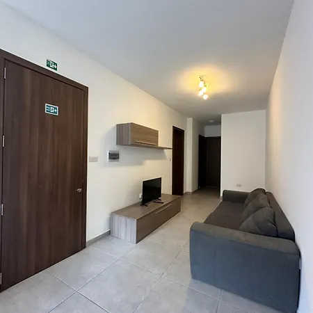 M31stays - Lilcarm Modern And Penthouse, *