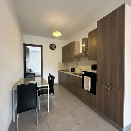 M31stays - Lilcarm Modern And Penthouse, Appartement