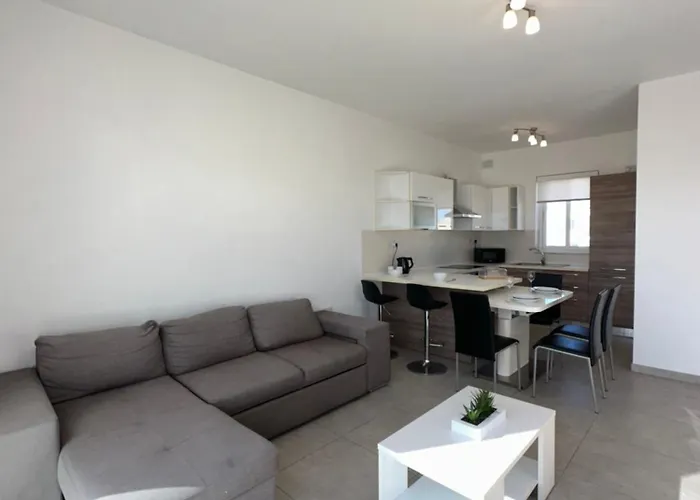 M31stays - Lilcarm Modern And Penthouse,