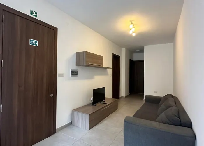 M31stays - Lilcarm Modern And Penthouse, *