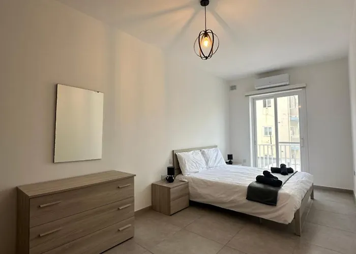 M31stays - Lilcarm Modern And Penthouse, * St. Paul's Bay