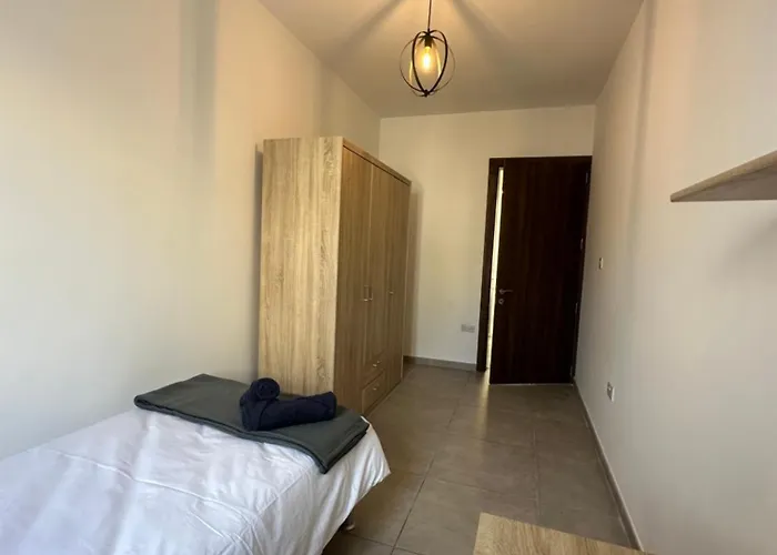 M31stays - Lilcarm Modern And Penthouse,